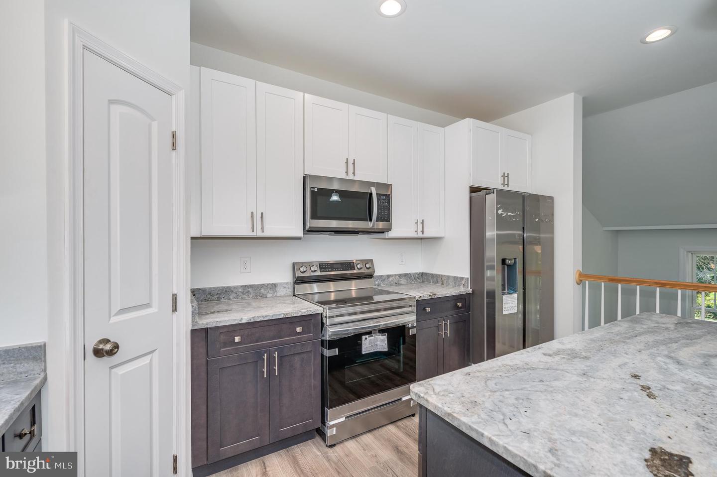 1359 Henshaw ROAD