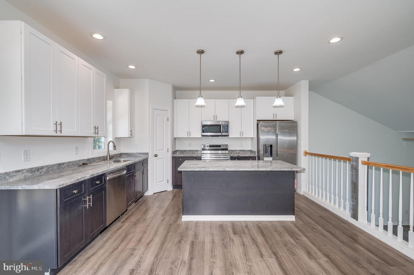 1359 Henshaw ROAD