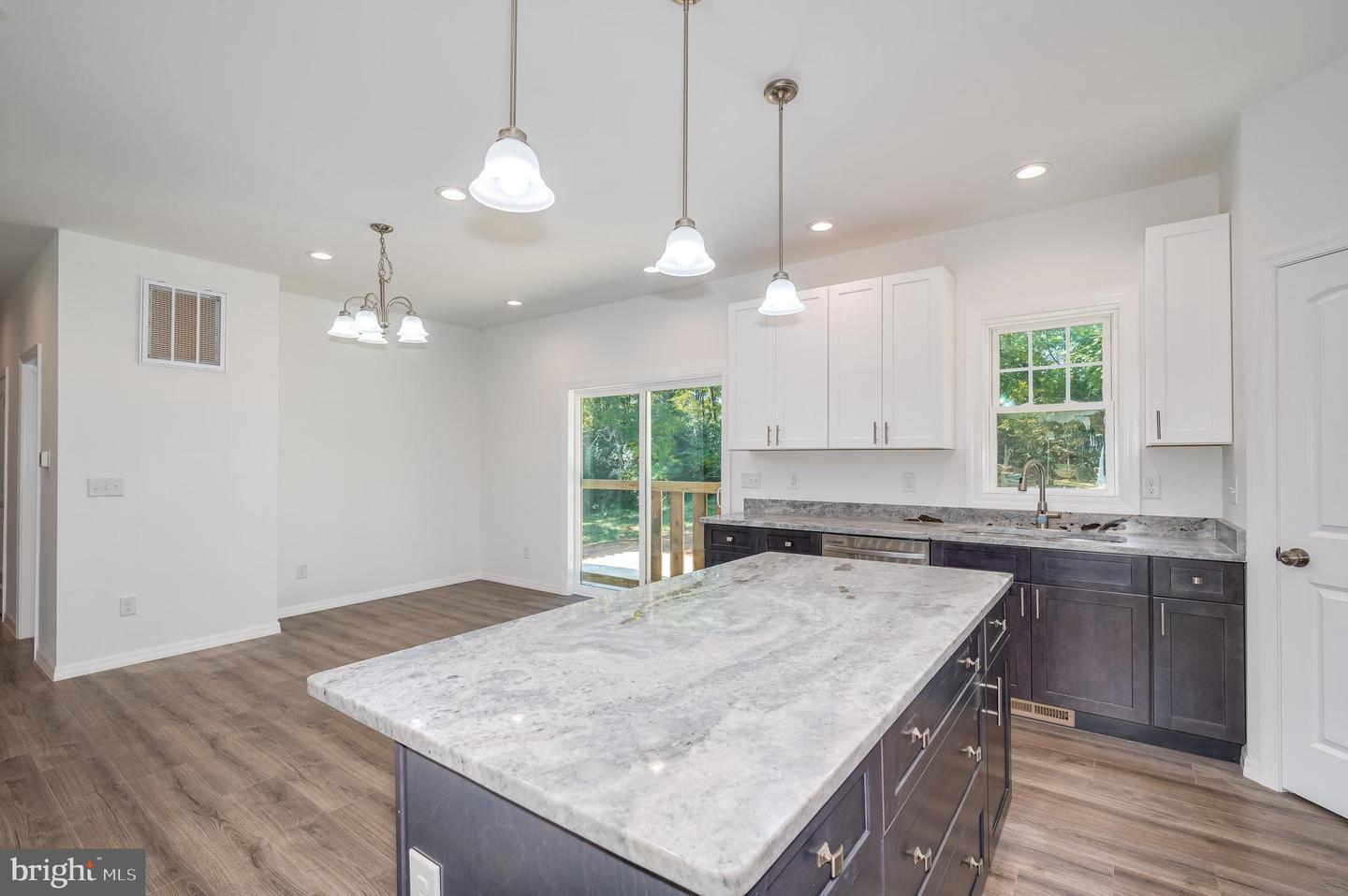 1359 Henshaw ROAD