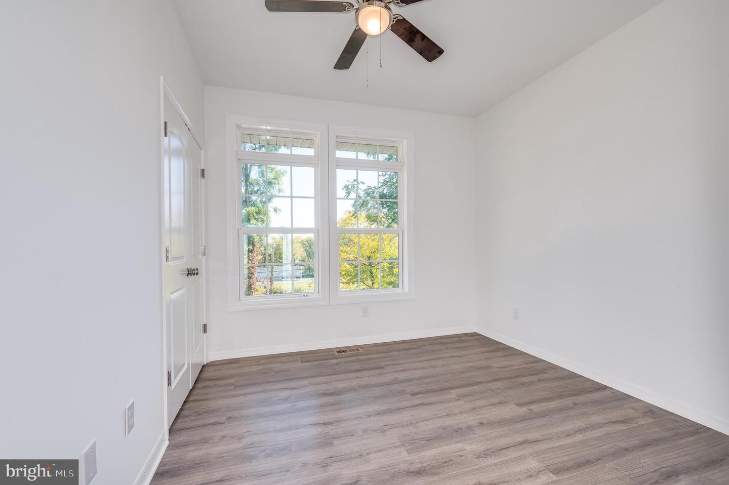 1359 Henshaw ROAD