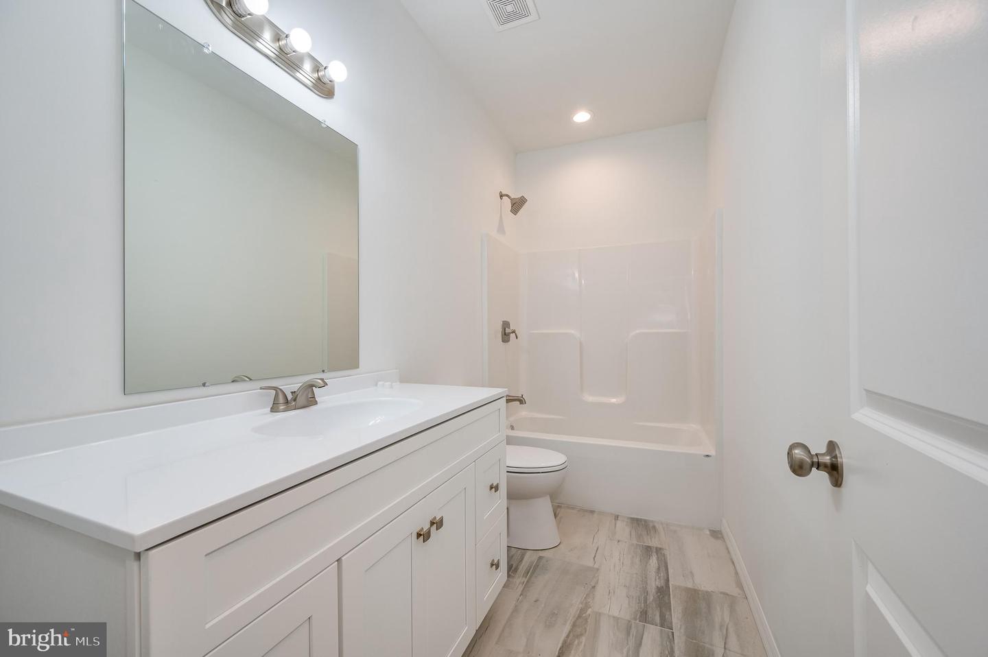 1359 Henshaw ROAD
