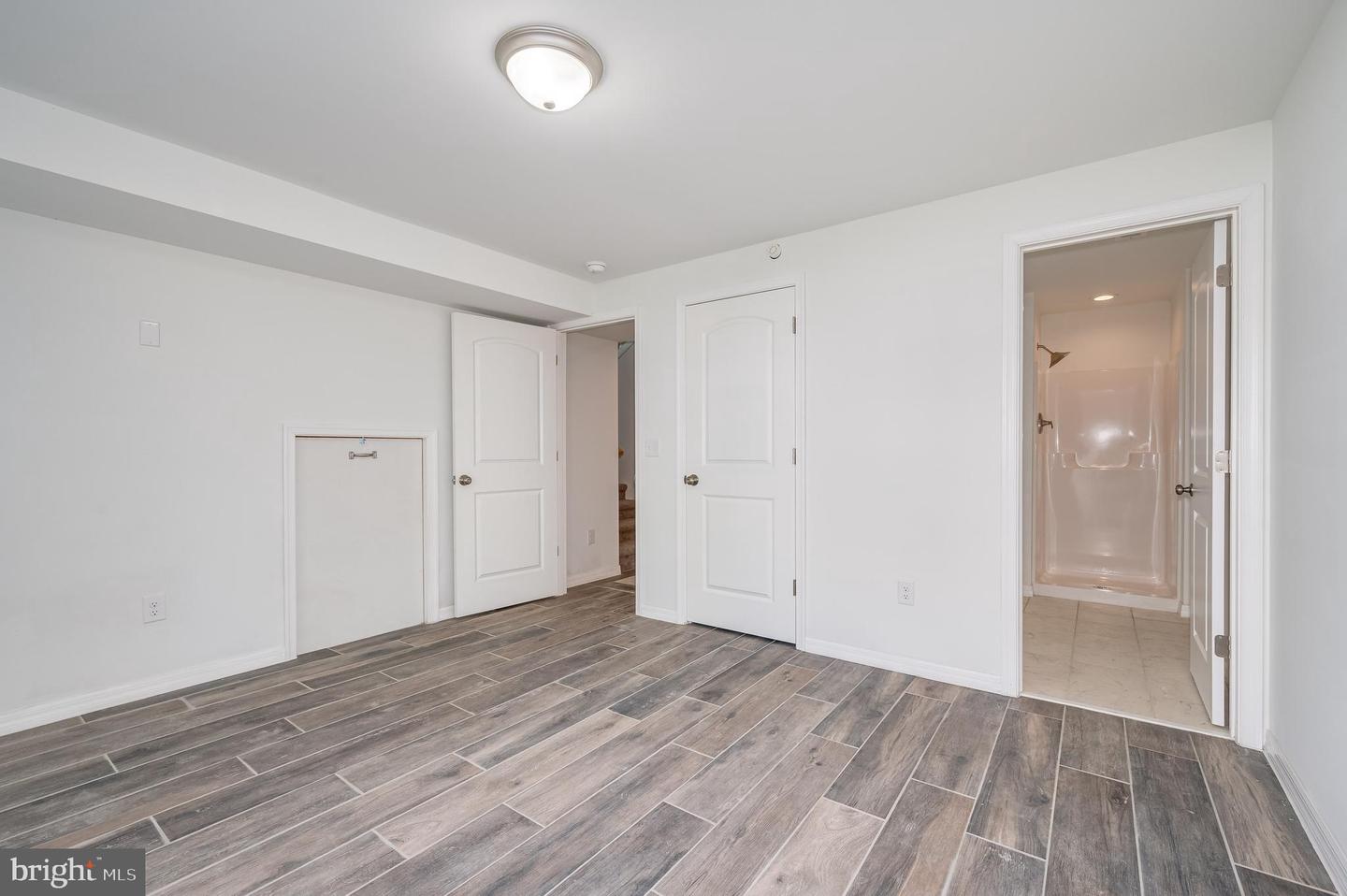 1359 Henshaw ROAD