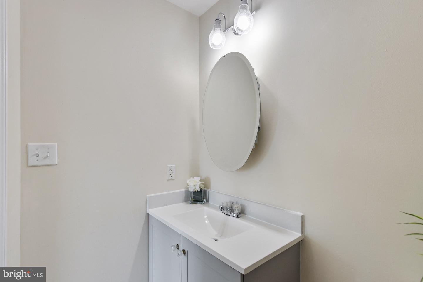 23 Quartz ROAD