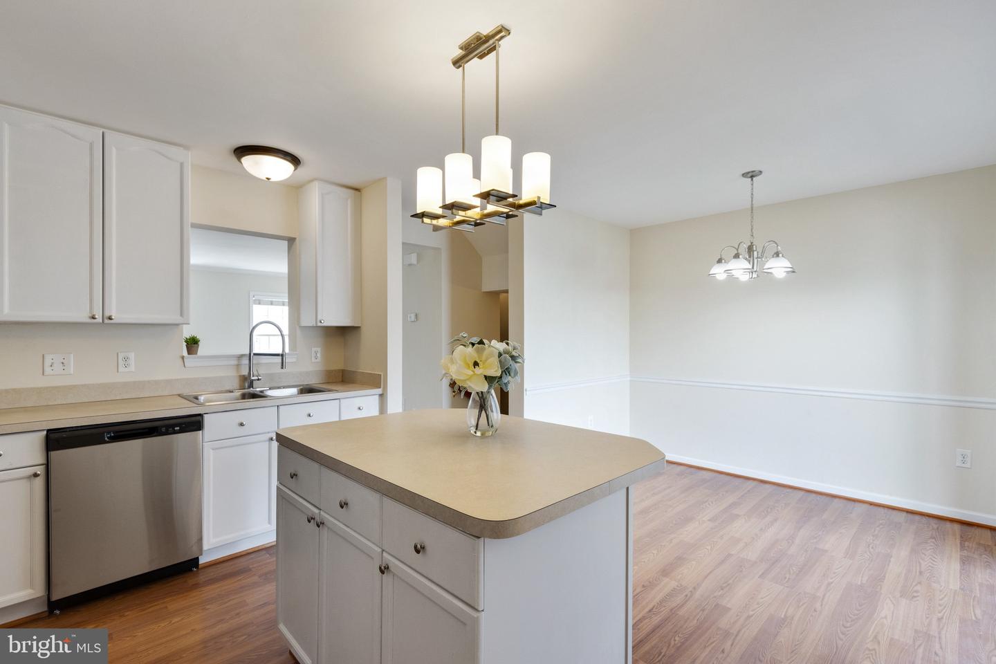 23 Quartz ROAD