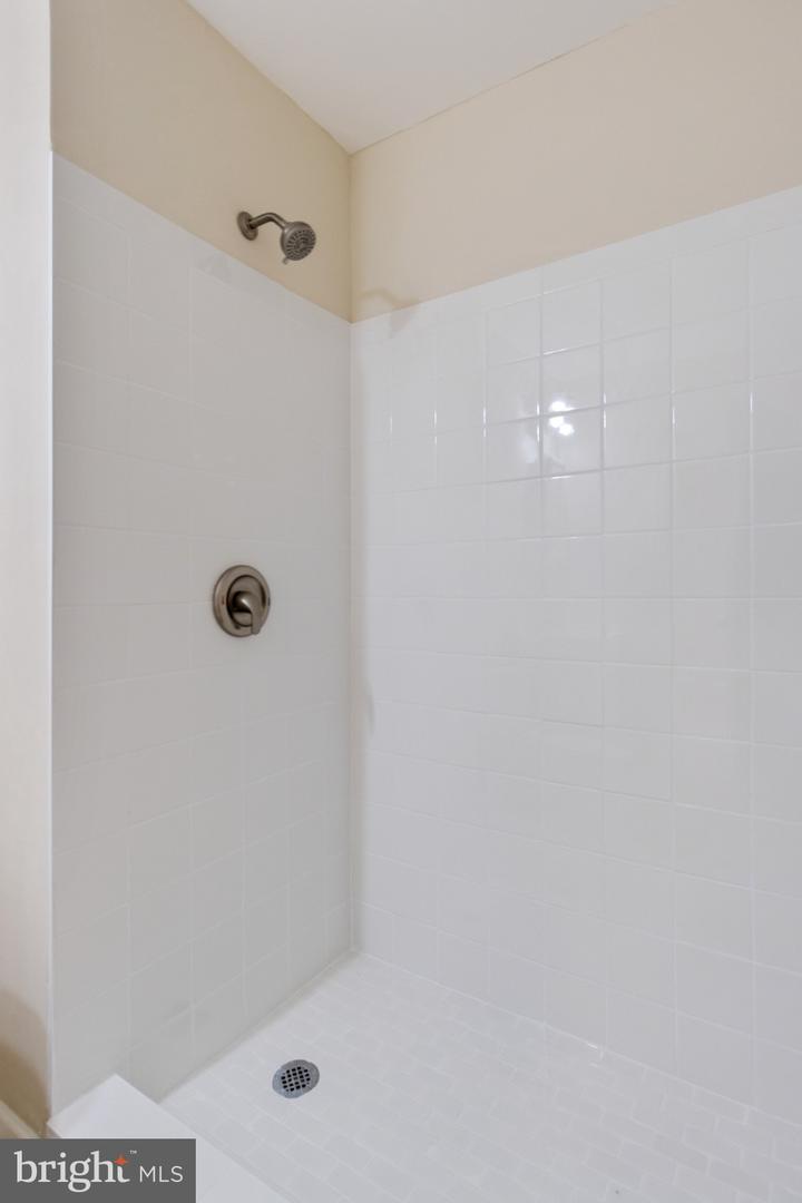 23 Quartz ROAD