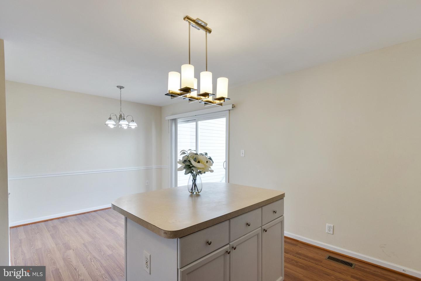 23 Quartz ROAD