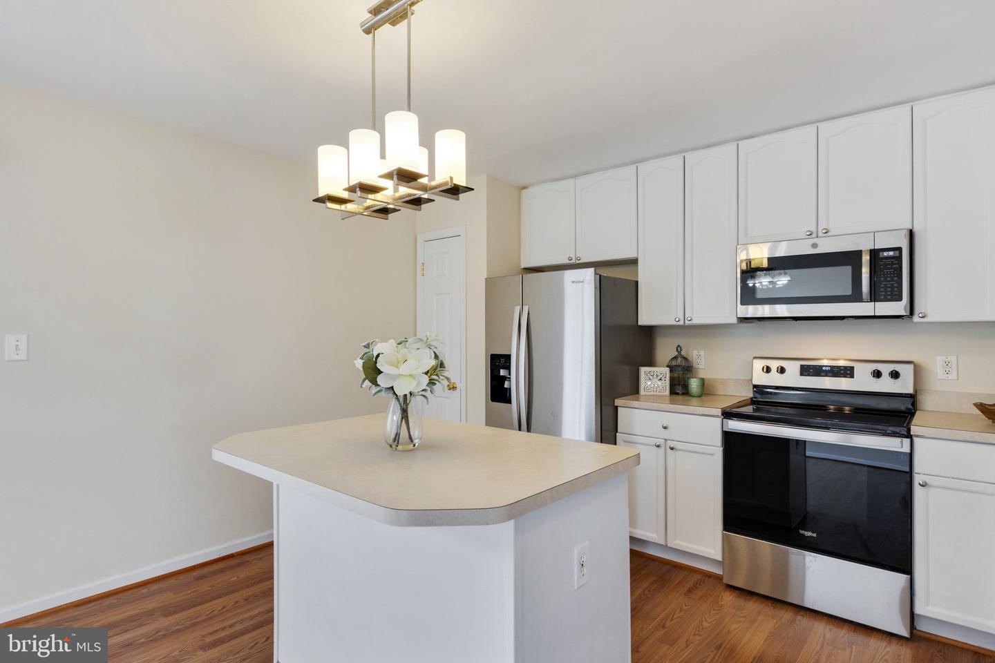 23 Quartz ROAD