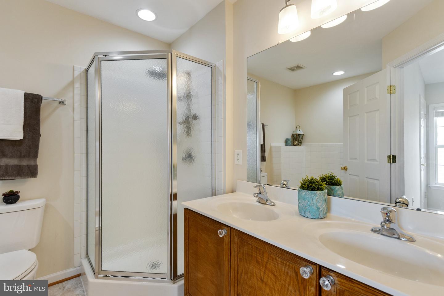 23 Quartz ROAD