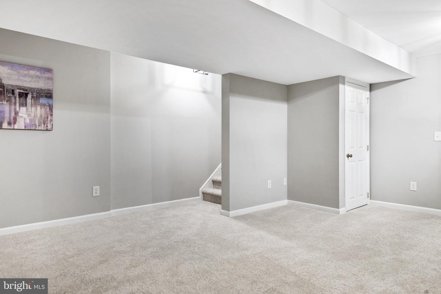 189 Embassy COURT
