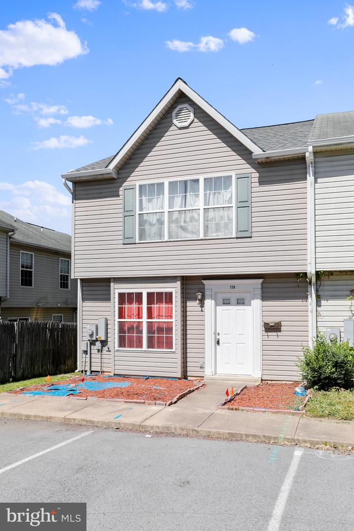 178 Georgetown SQUARE