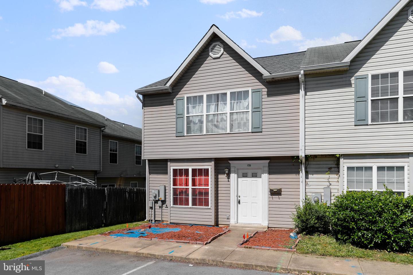 178 Georgetown SQUARE
