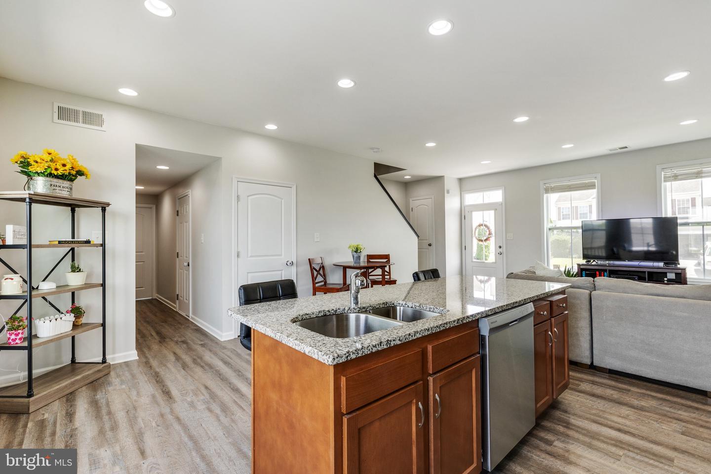 154 Einstein WAY