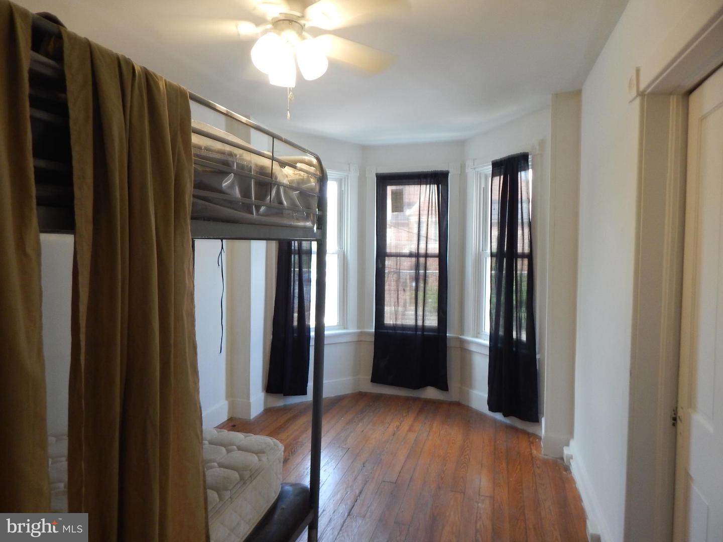 217 W Martin STREET