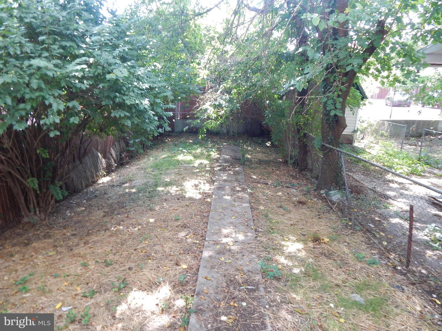 217 W Martin STREET