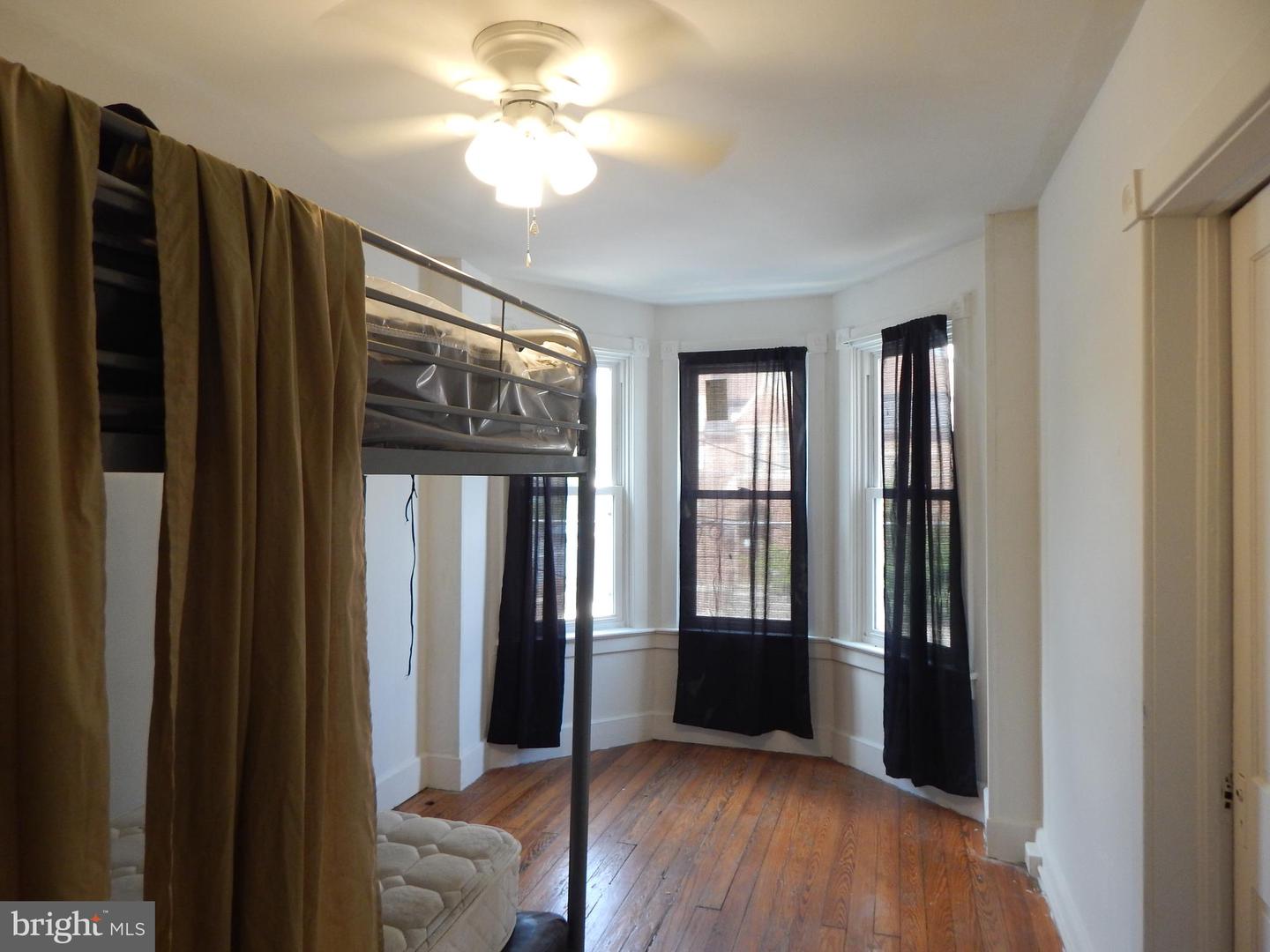 217 W Martin STREET