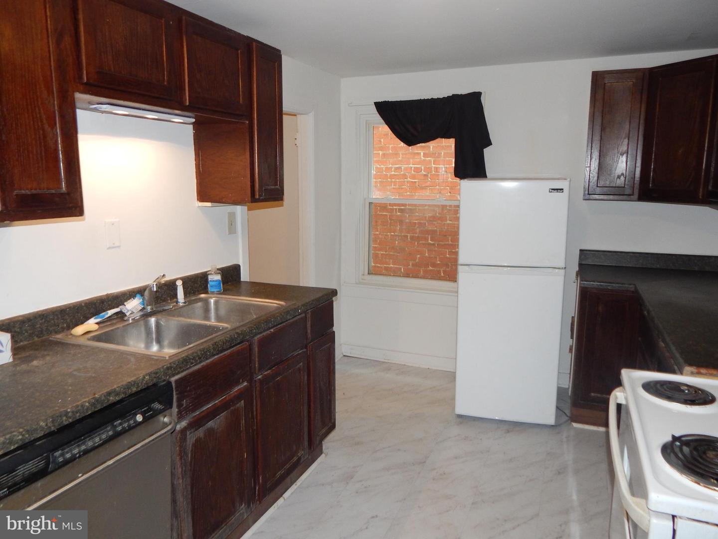 217 W Martin STREET