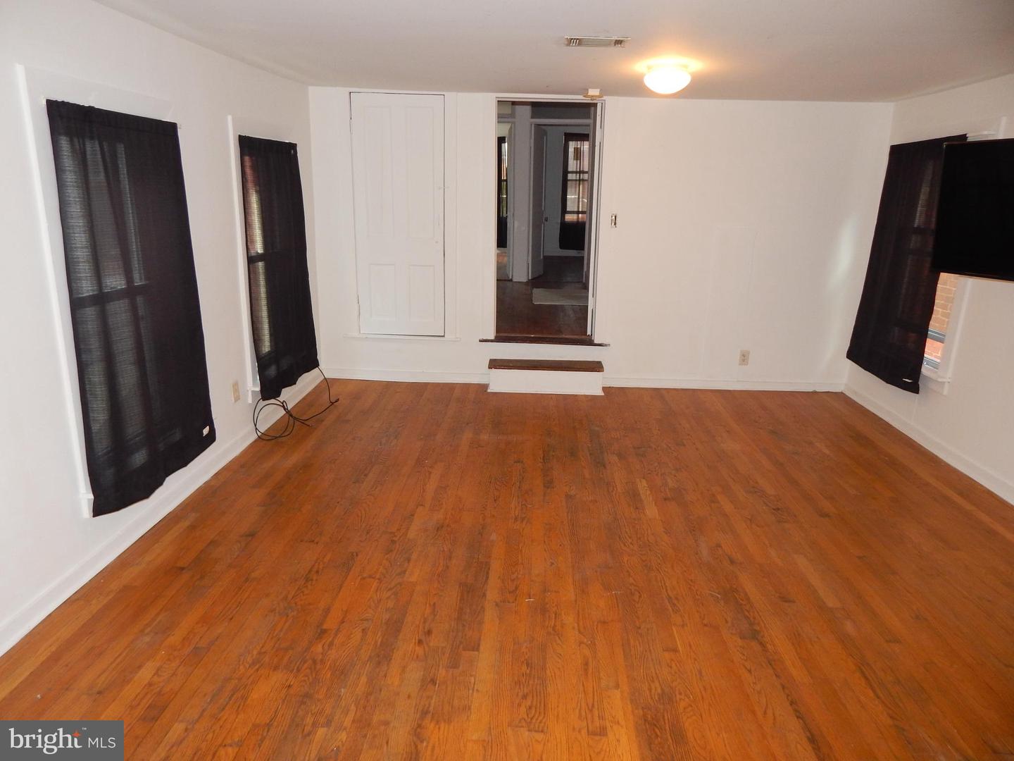 217 W Martin STREET