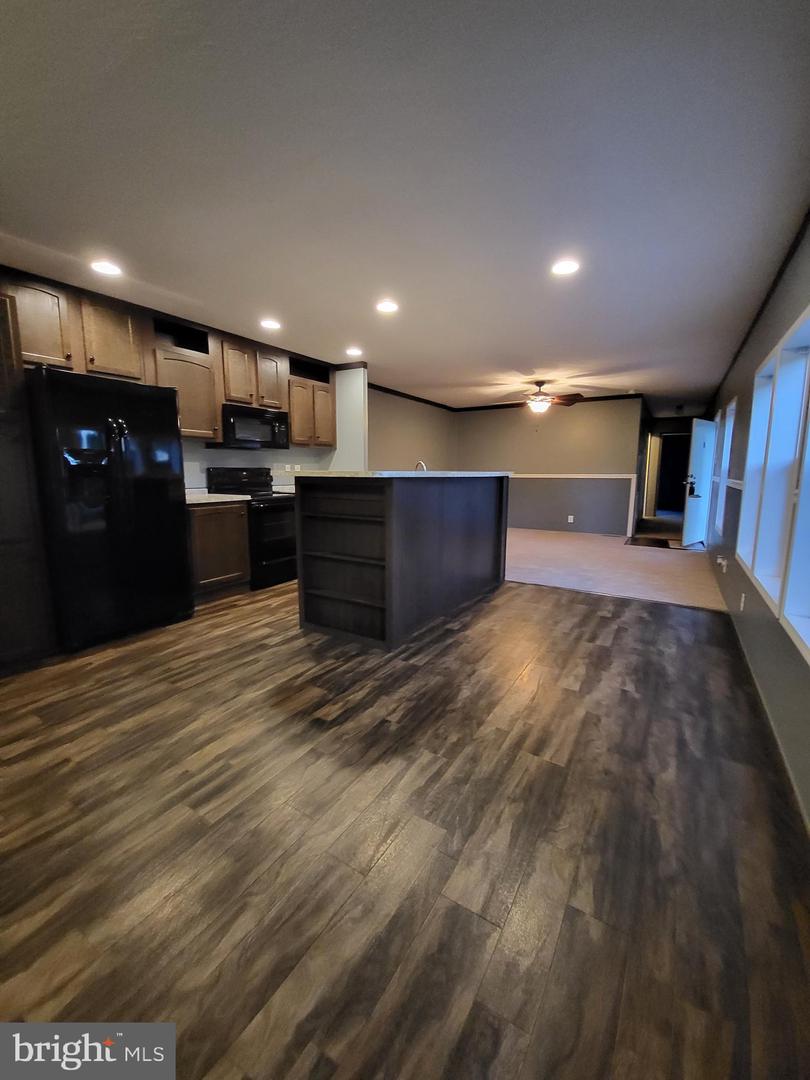 108 Shumack COURT