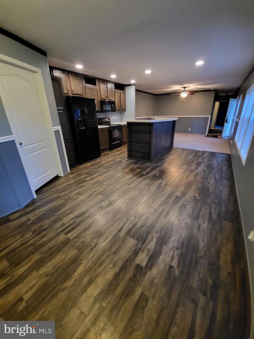 108 Shumack COURT