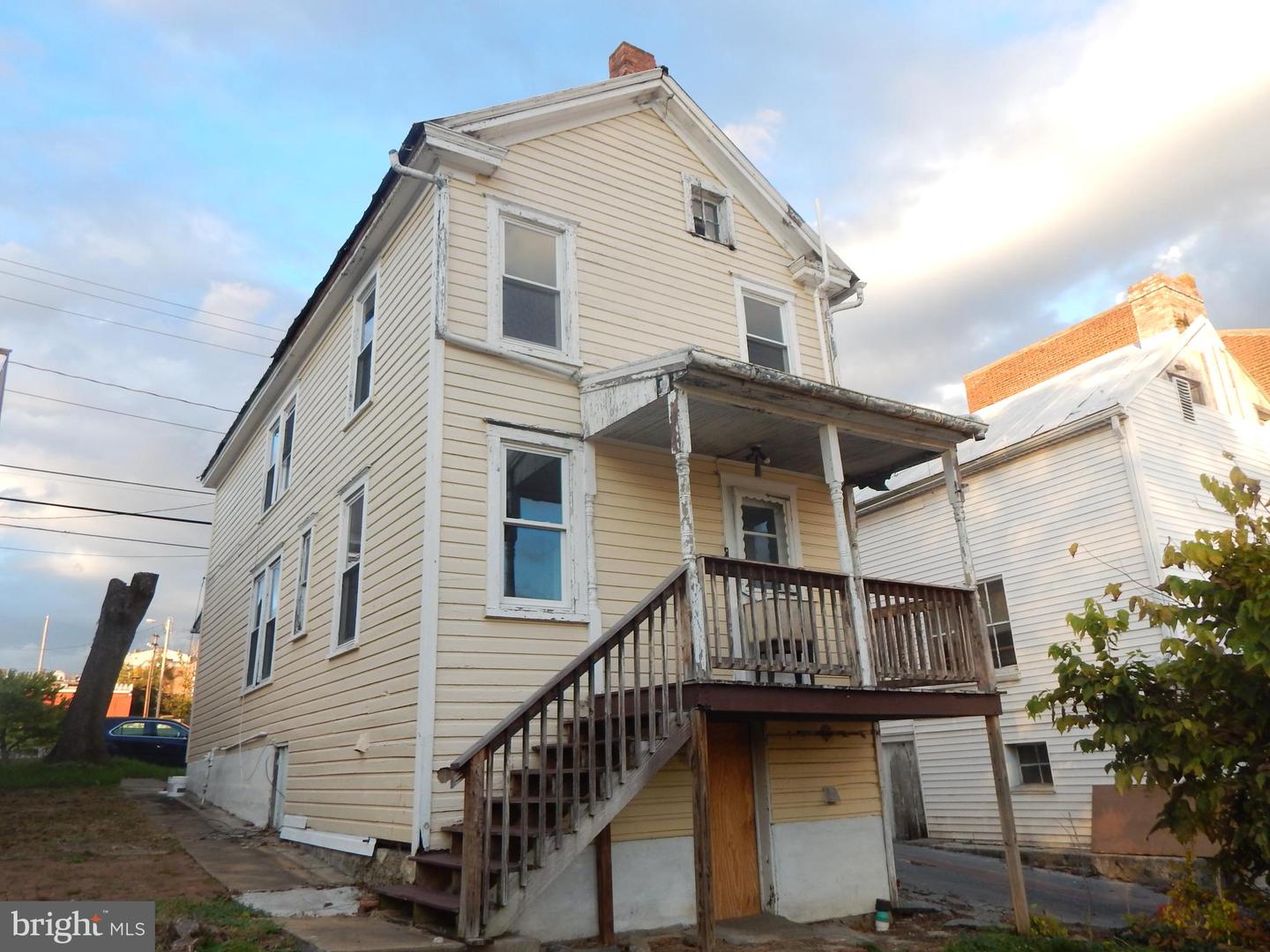 111 W John STREET