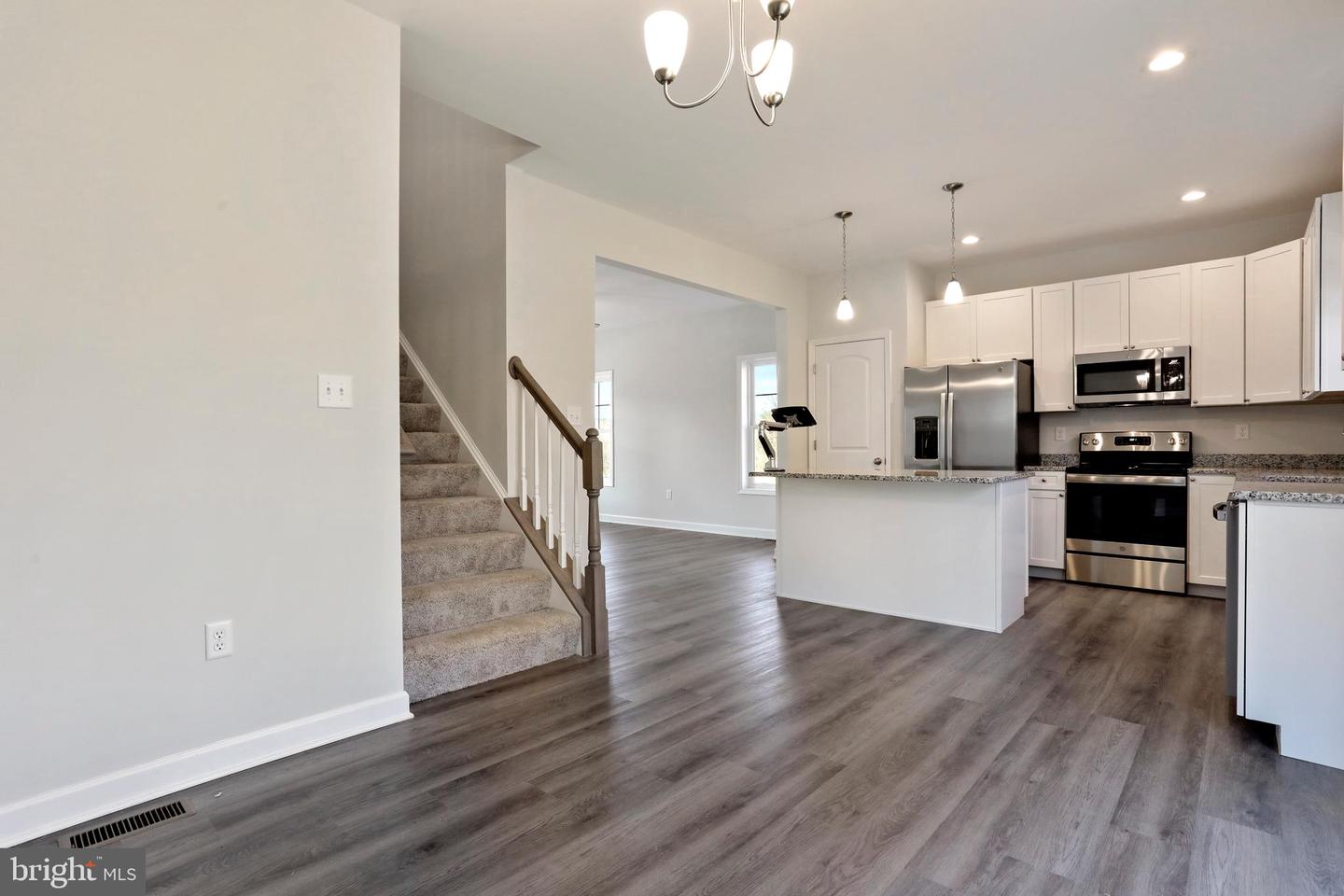 41 Larimar LANE