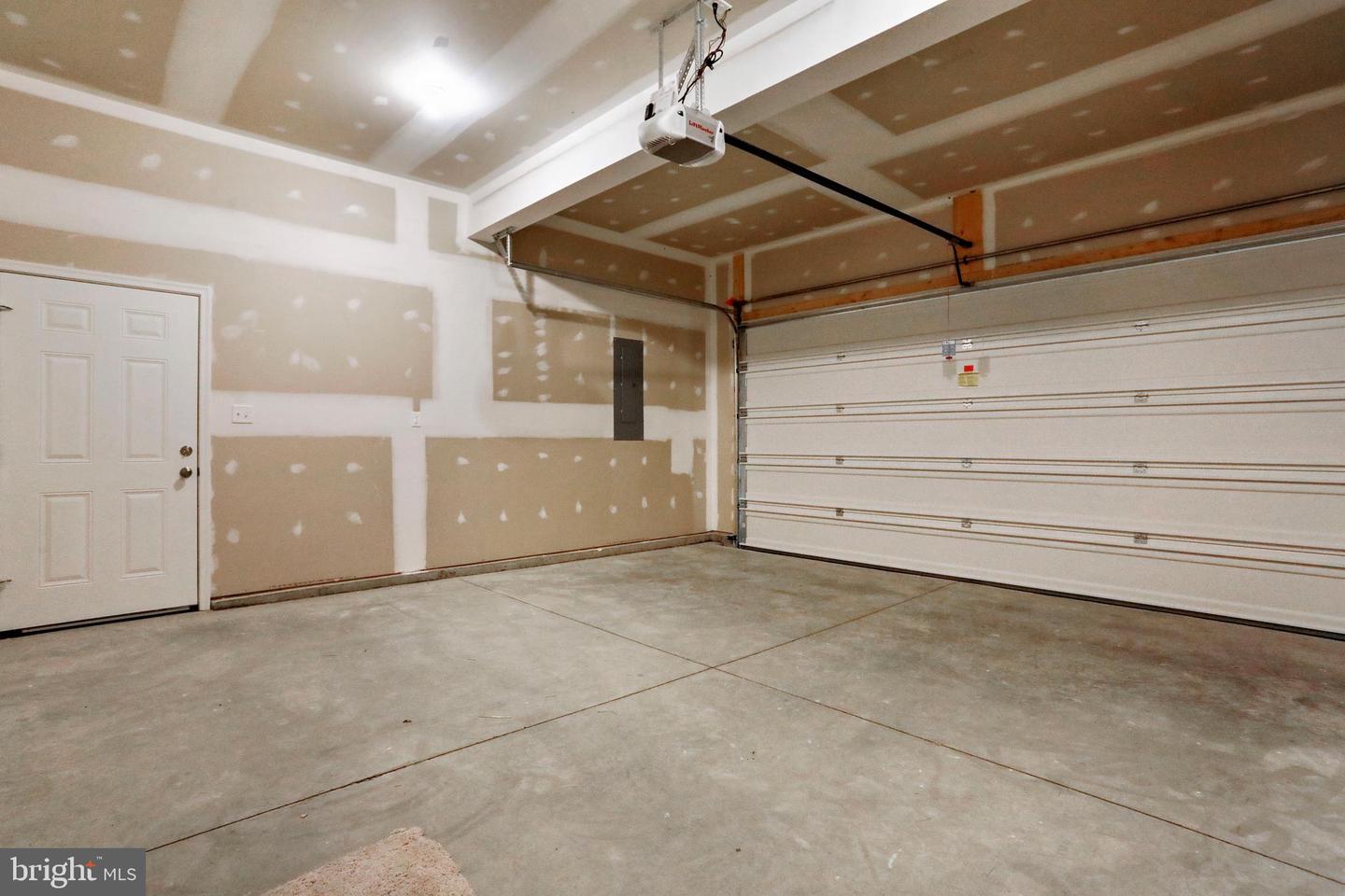 41 Larimar LANE