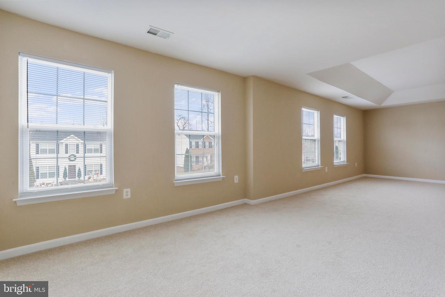 208 Rubens CIRCLE