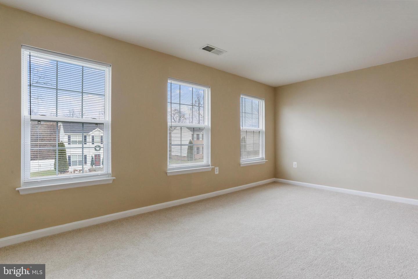 208 Rubens CIRCLE