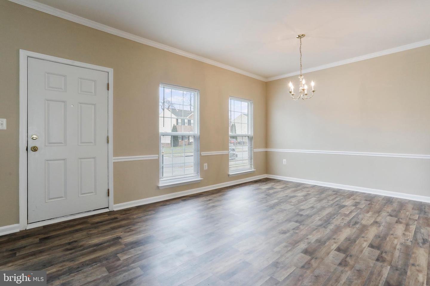 208 Rubens CIRCLE