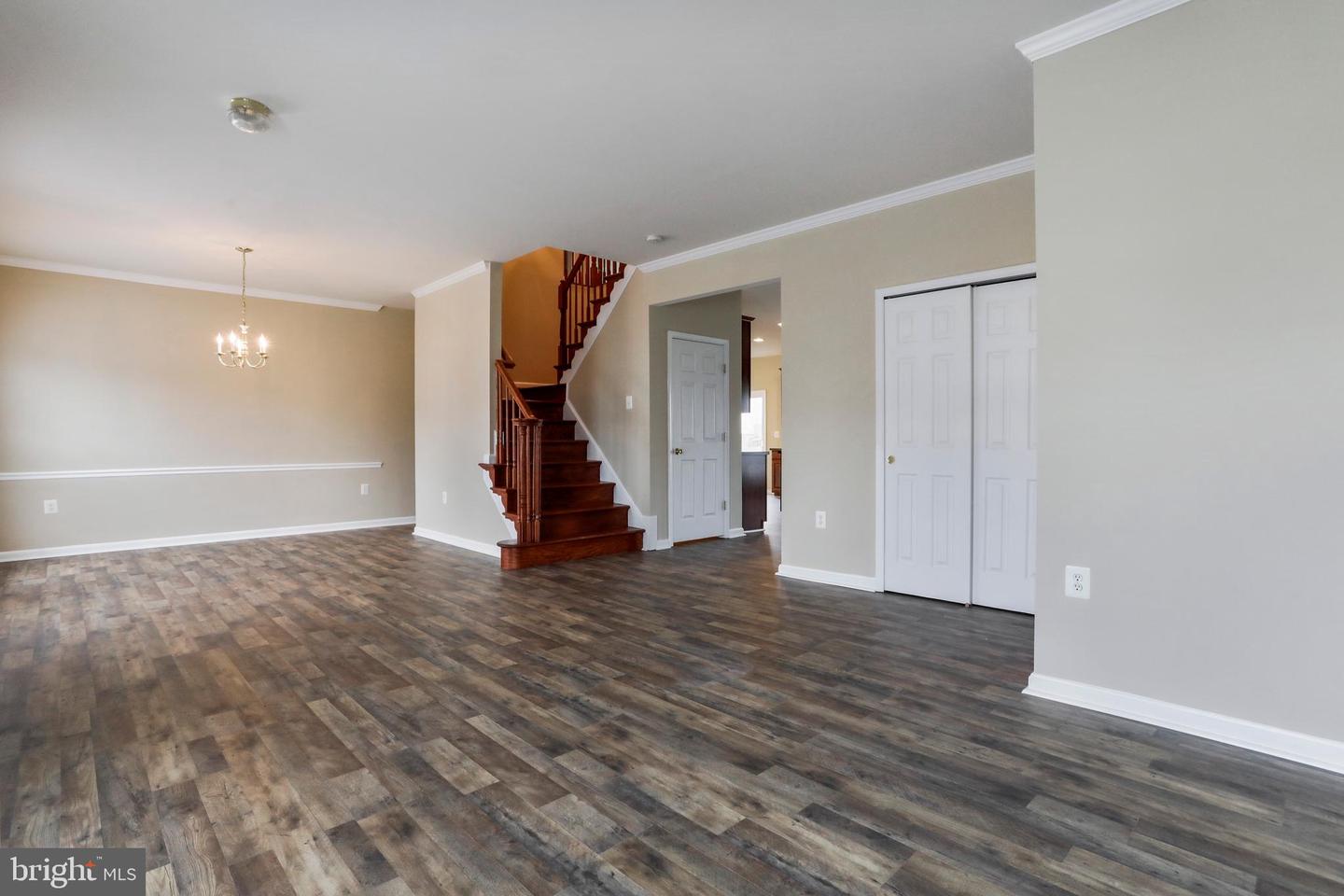208 Rubens CIRCLE