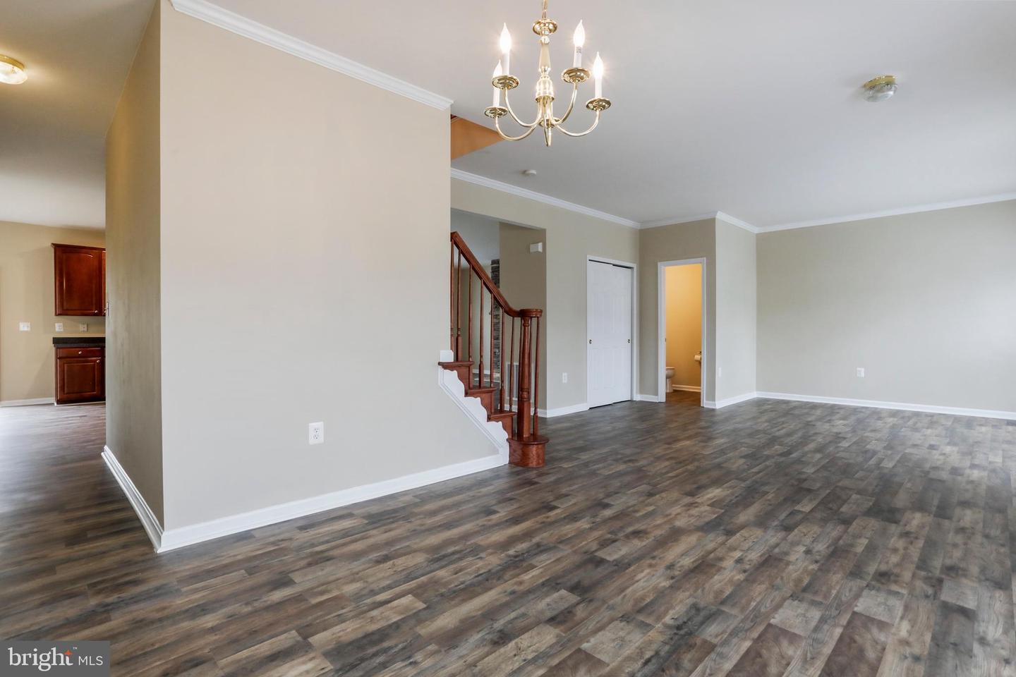 208 Rubens CIRCLE