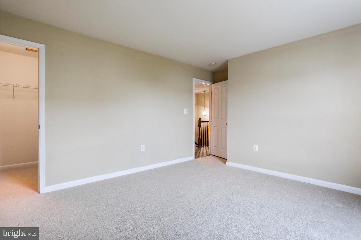 208 Rubens CIRCLE