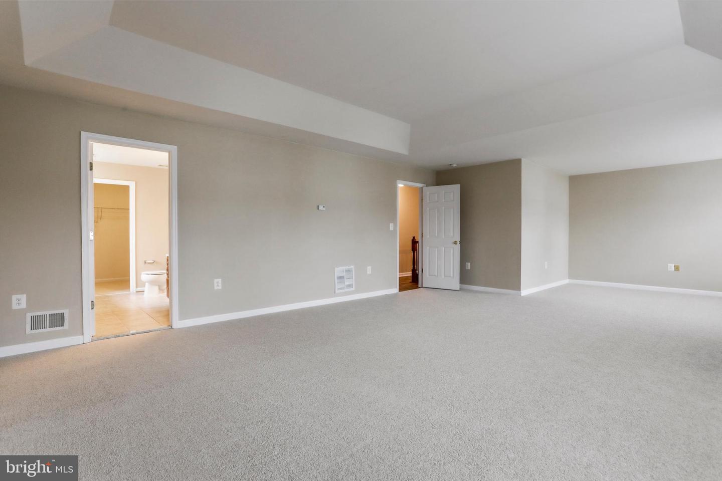 208 Rubens CIRCLE