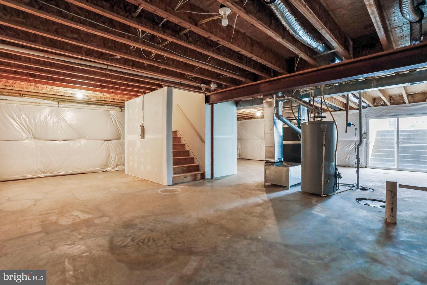 208 Rubens CIRCLE