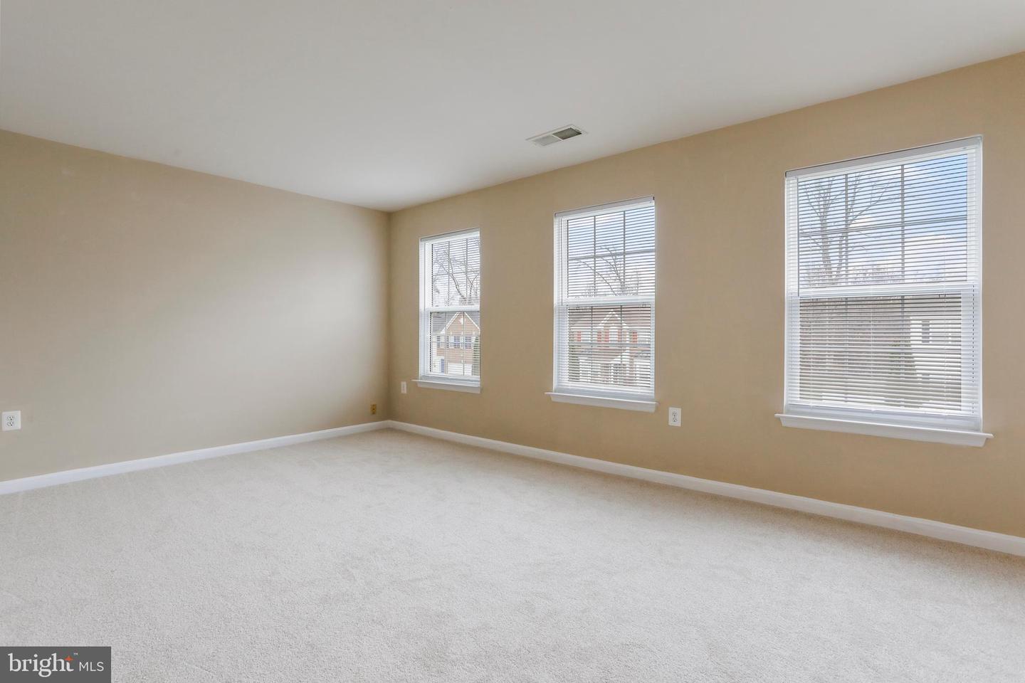 208 Rubens CIRCLE