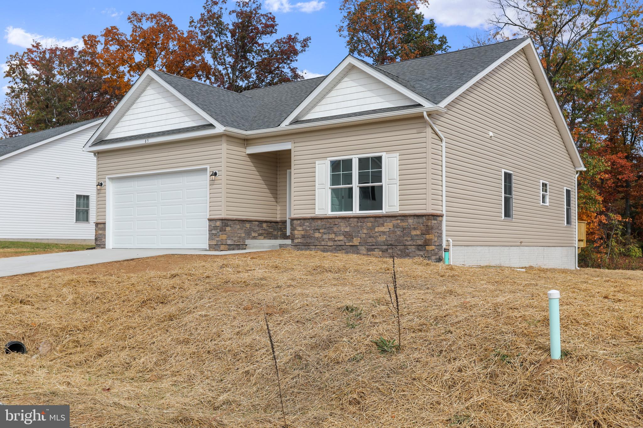 85 Larimar LANE