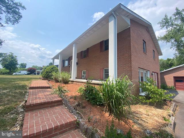 714 Montmorency DRIVE