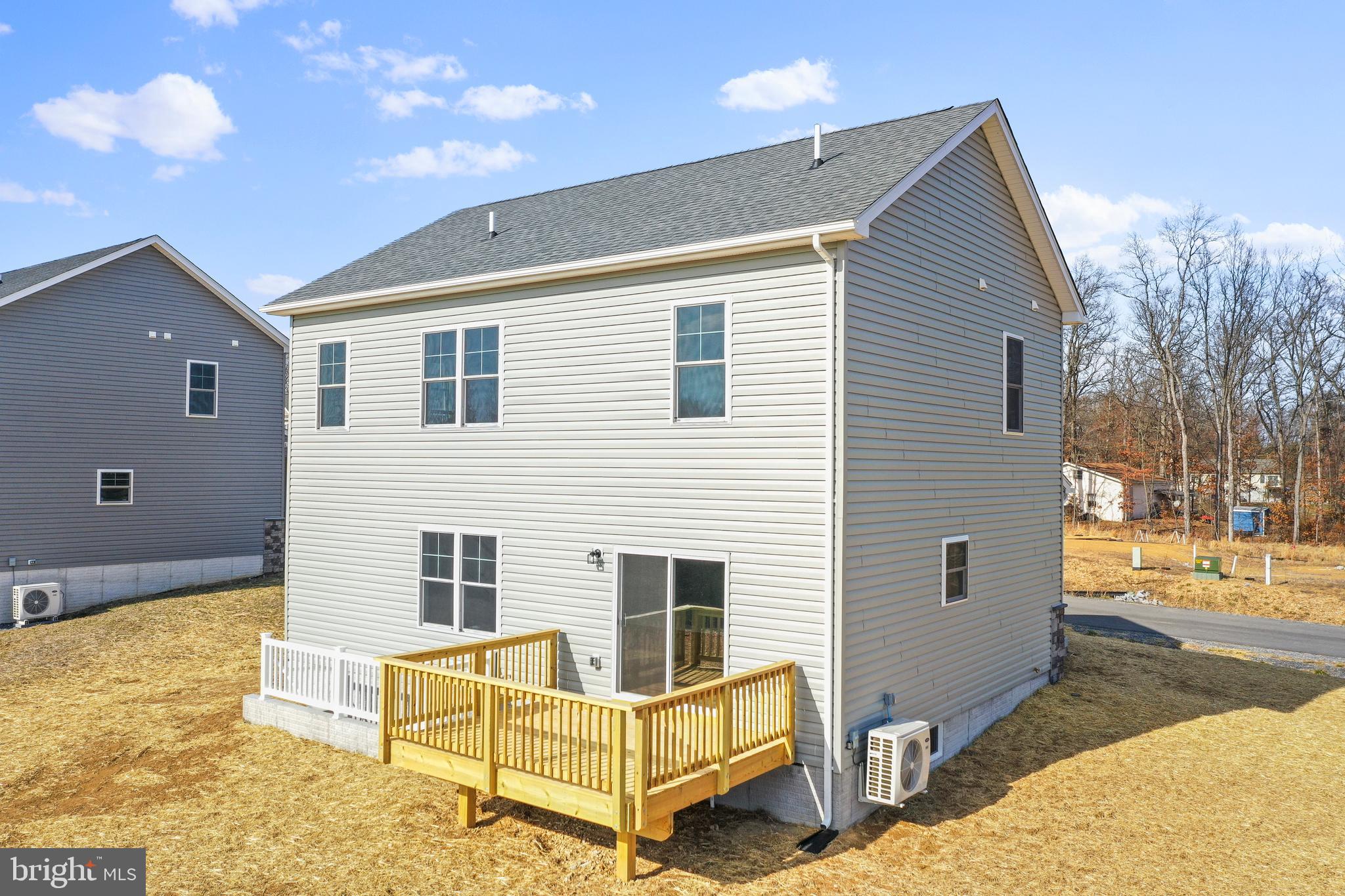 104 Larimar LANE