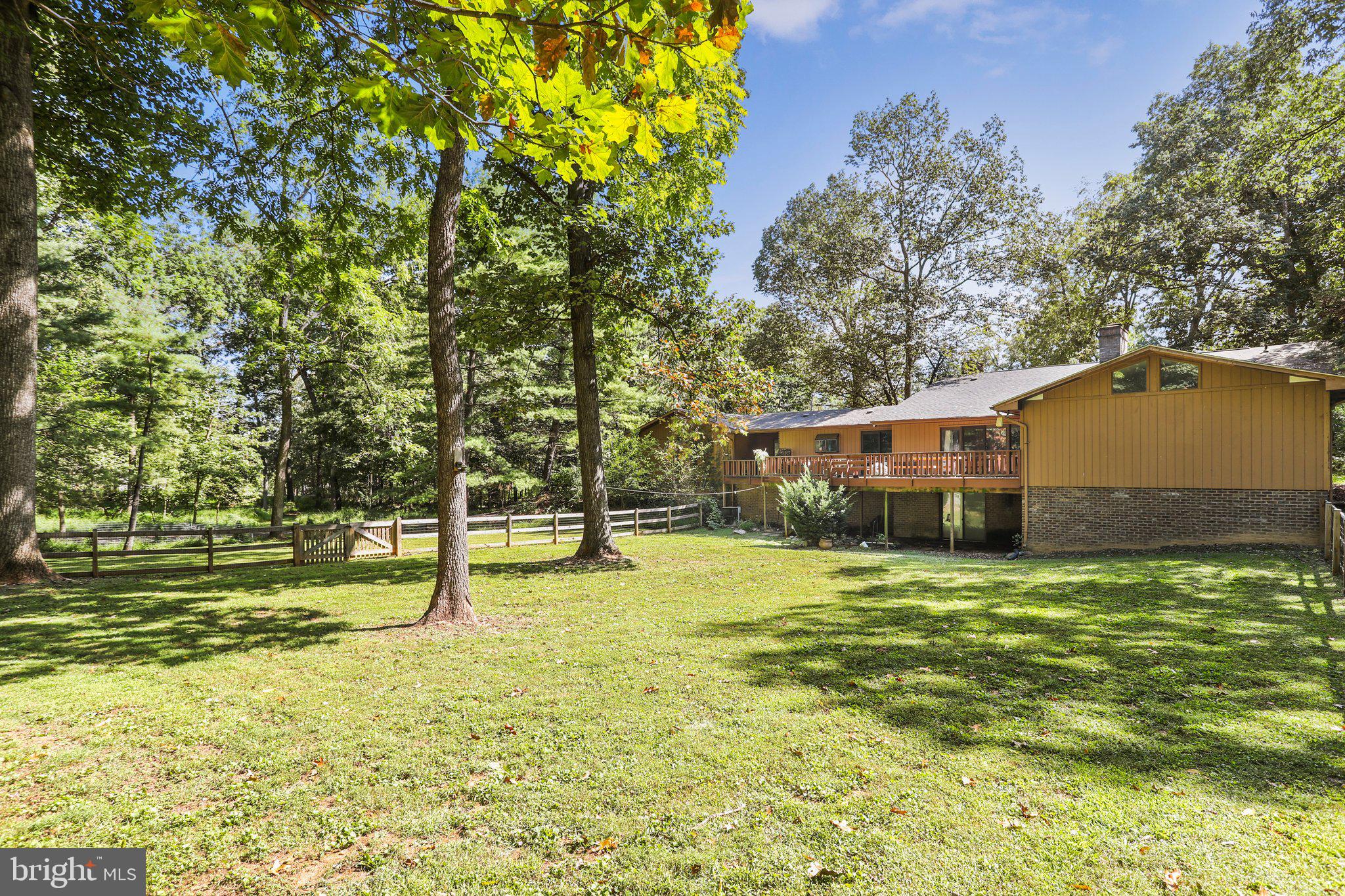 1121 Showers LANE