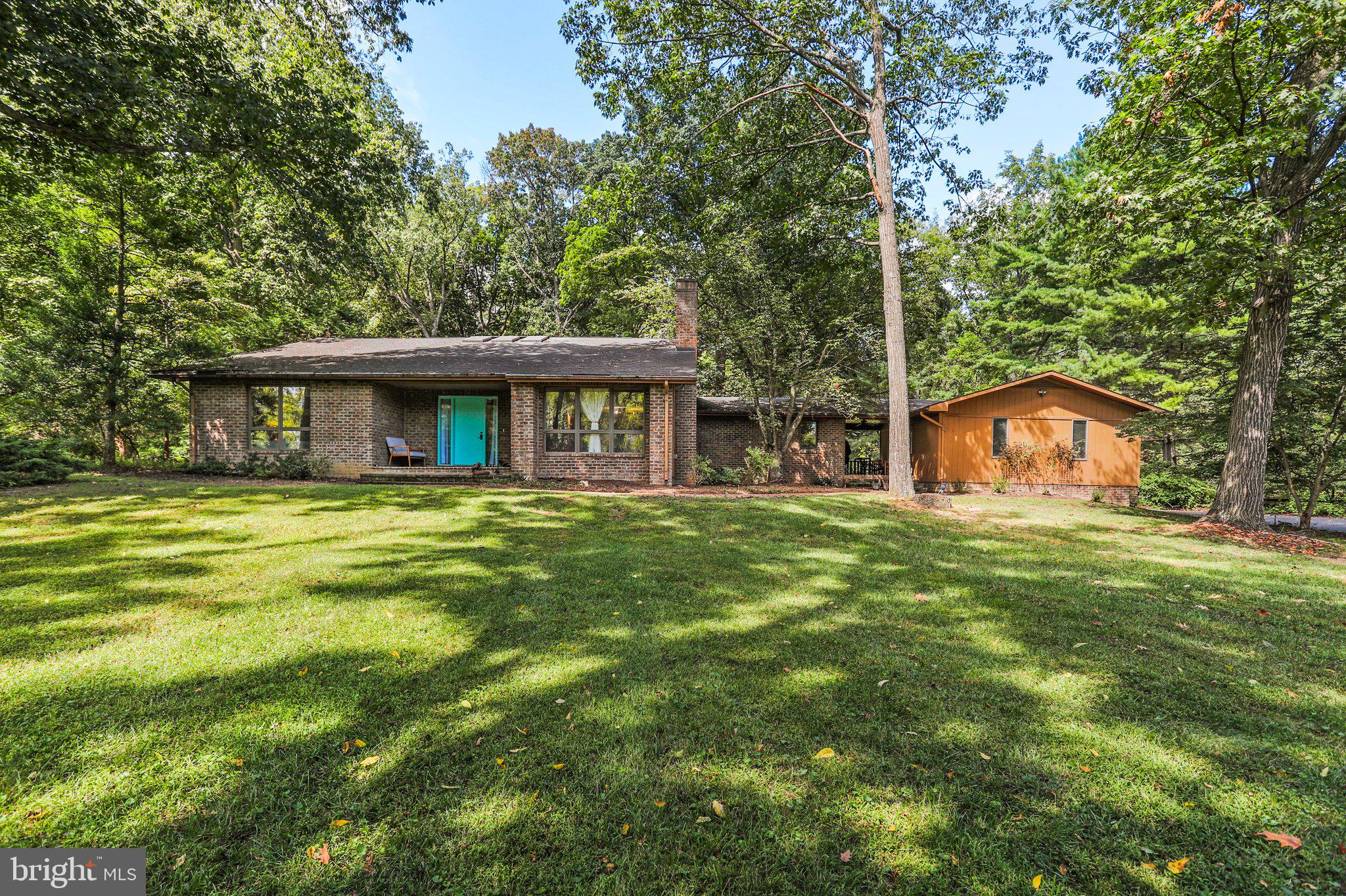 1121 Showers LANE