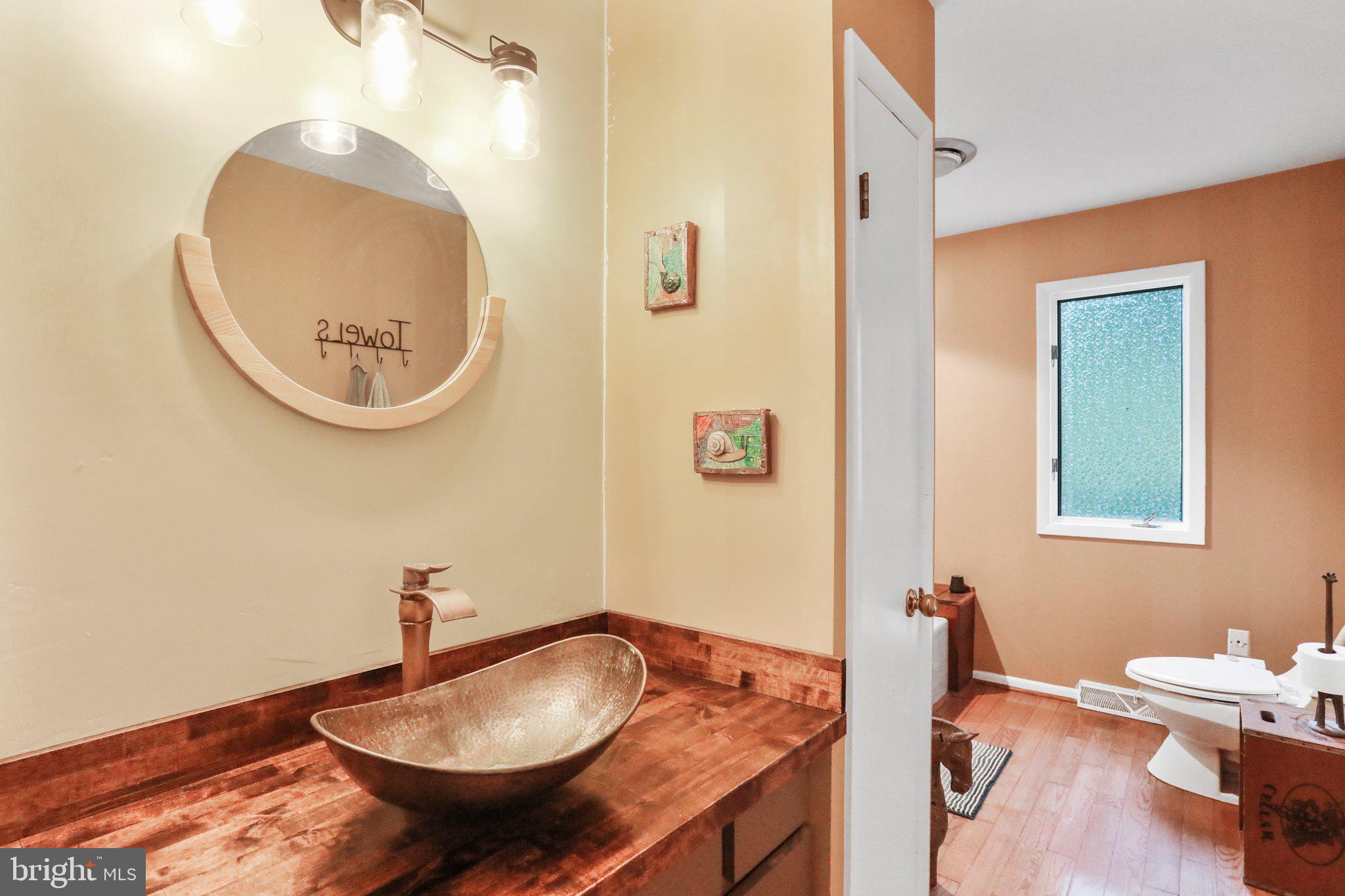 1121 Showers LANE