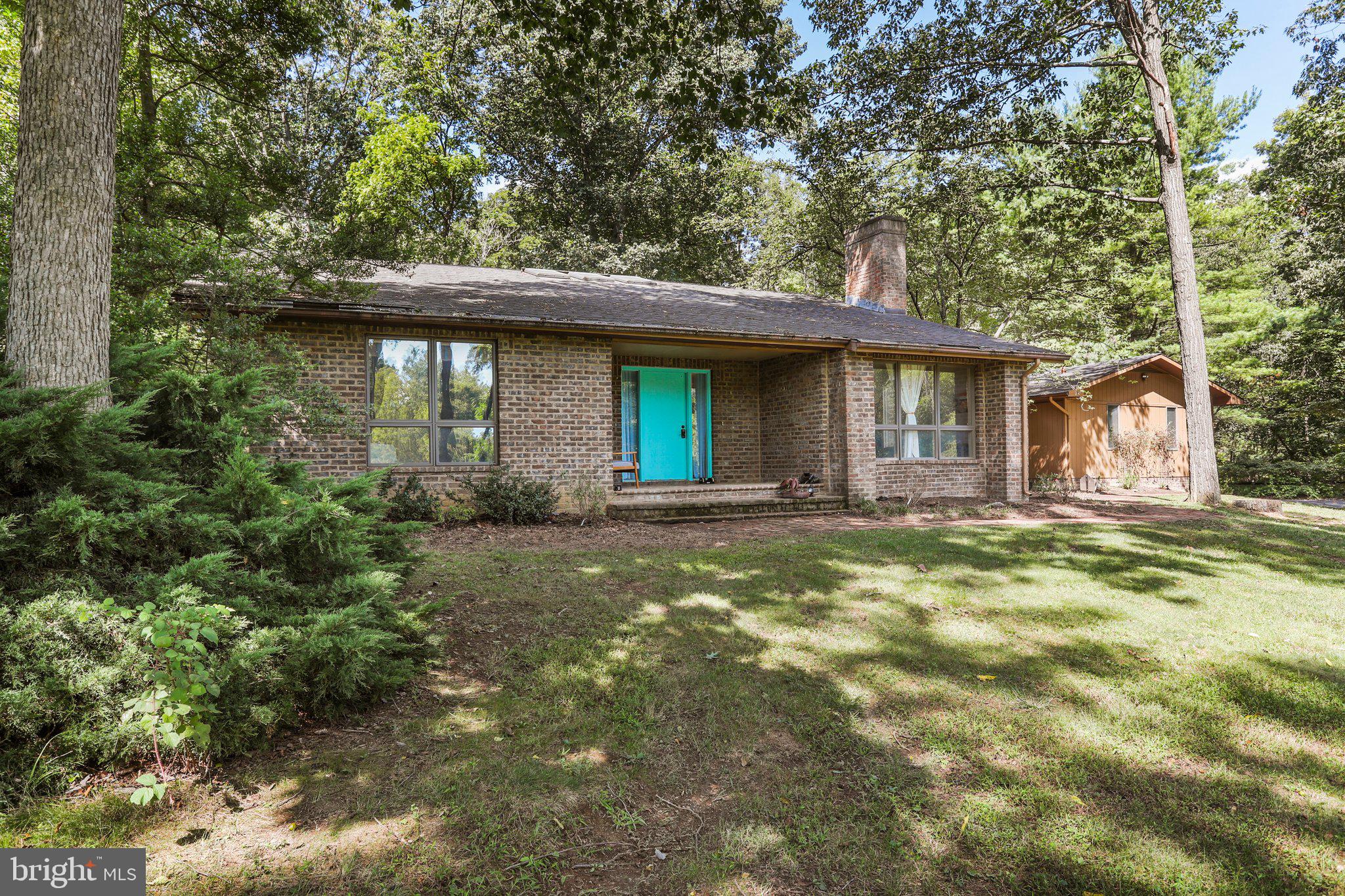 1121 Showers LANE