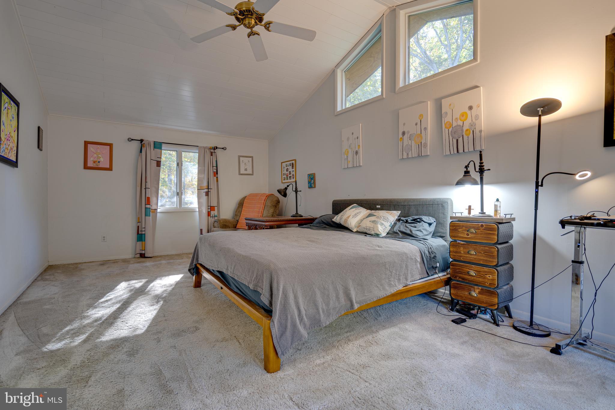 1121 Showers LANE