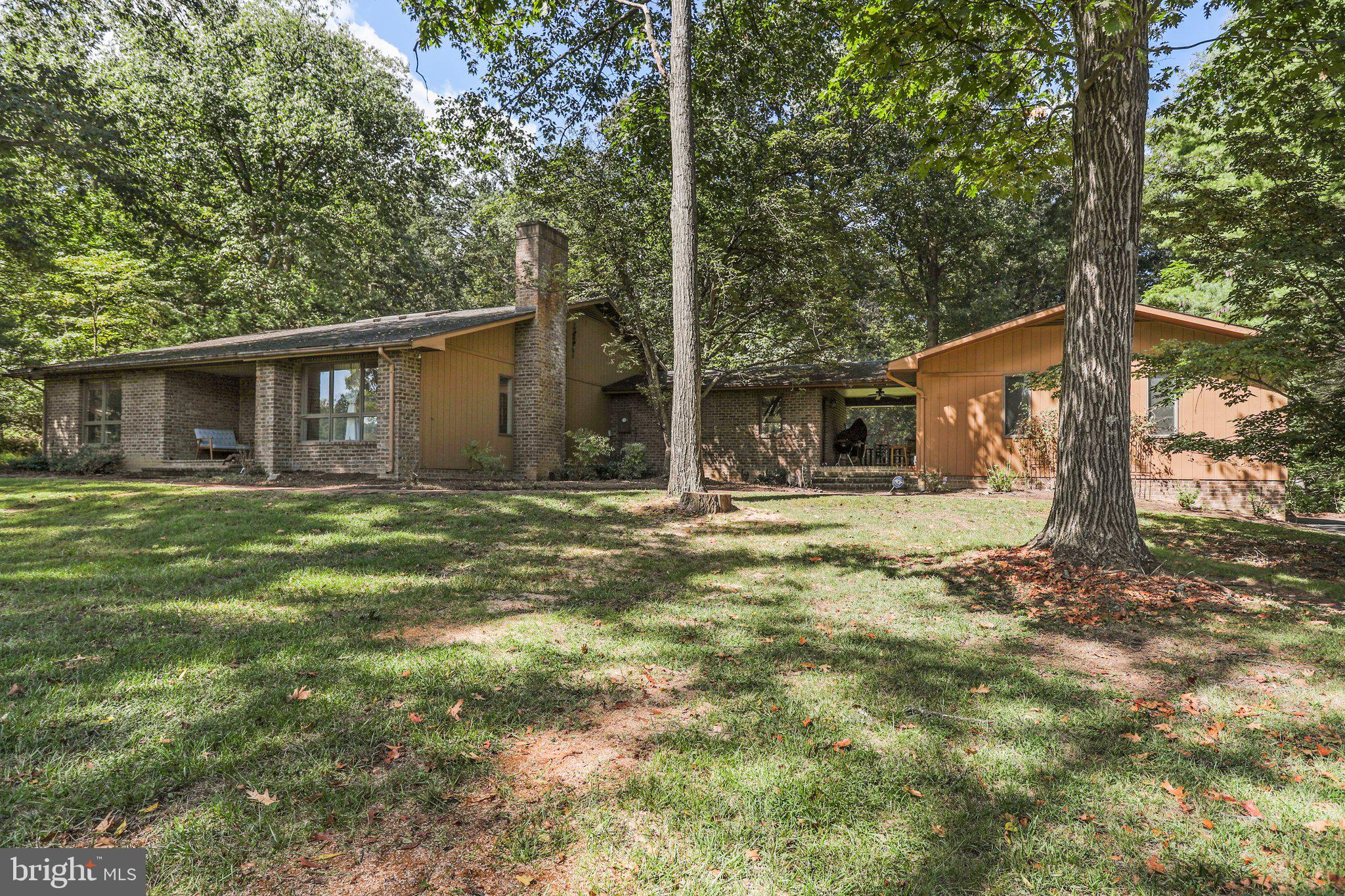1121 Showers LANE
