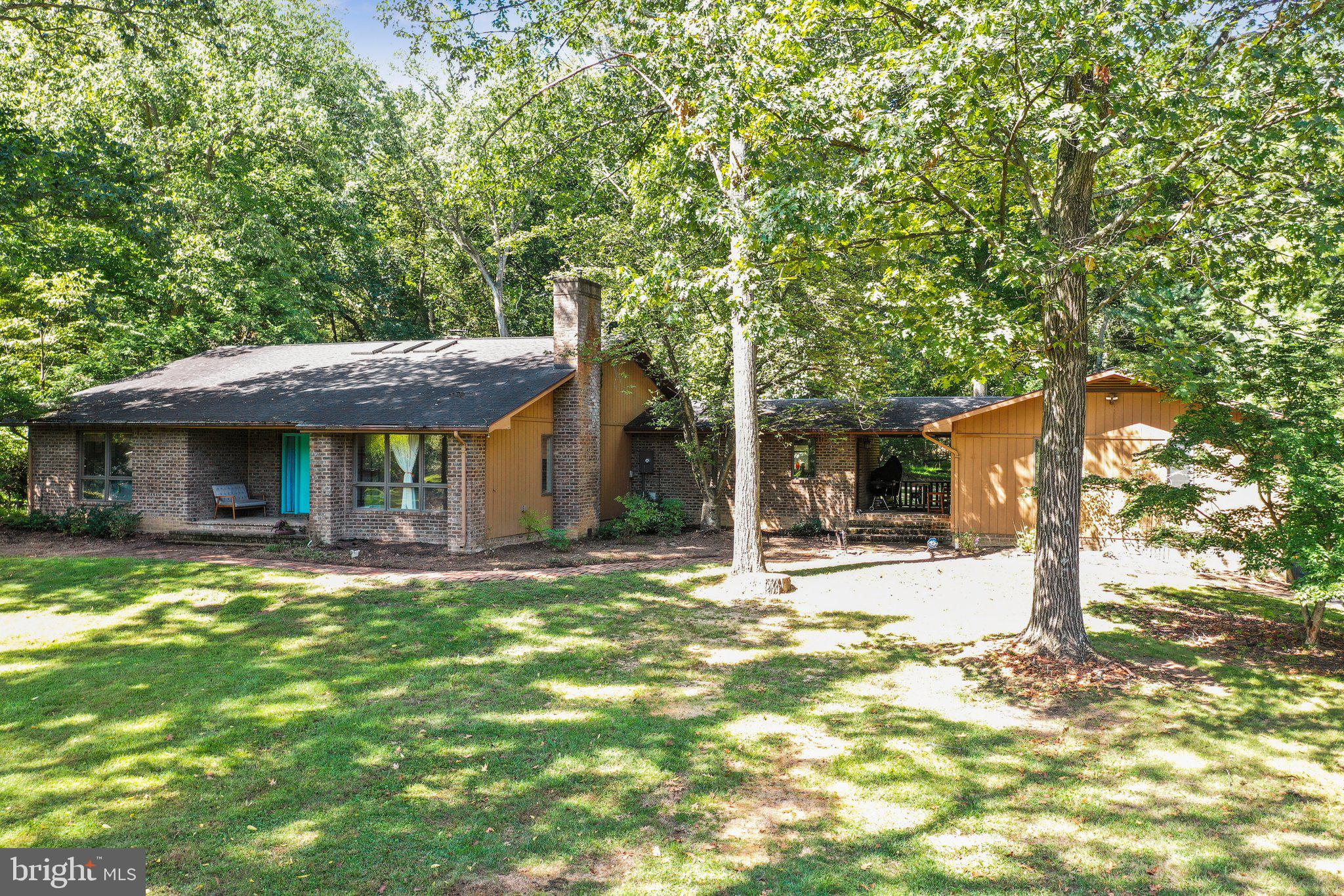 1121 Showers LANE