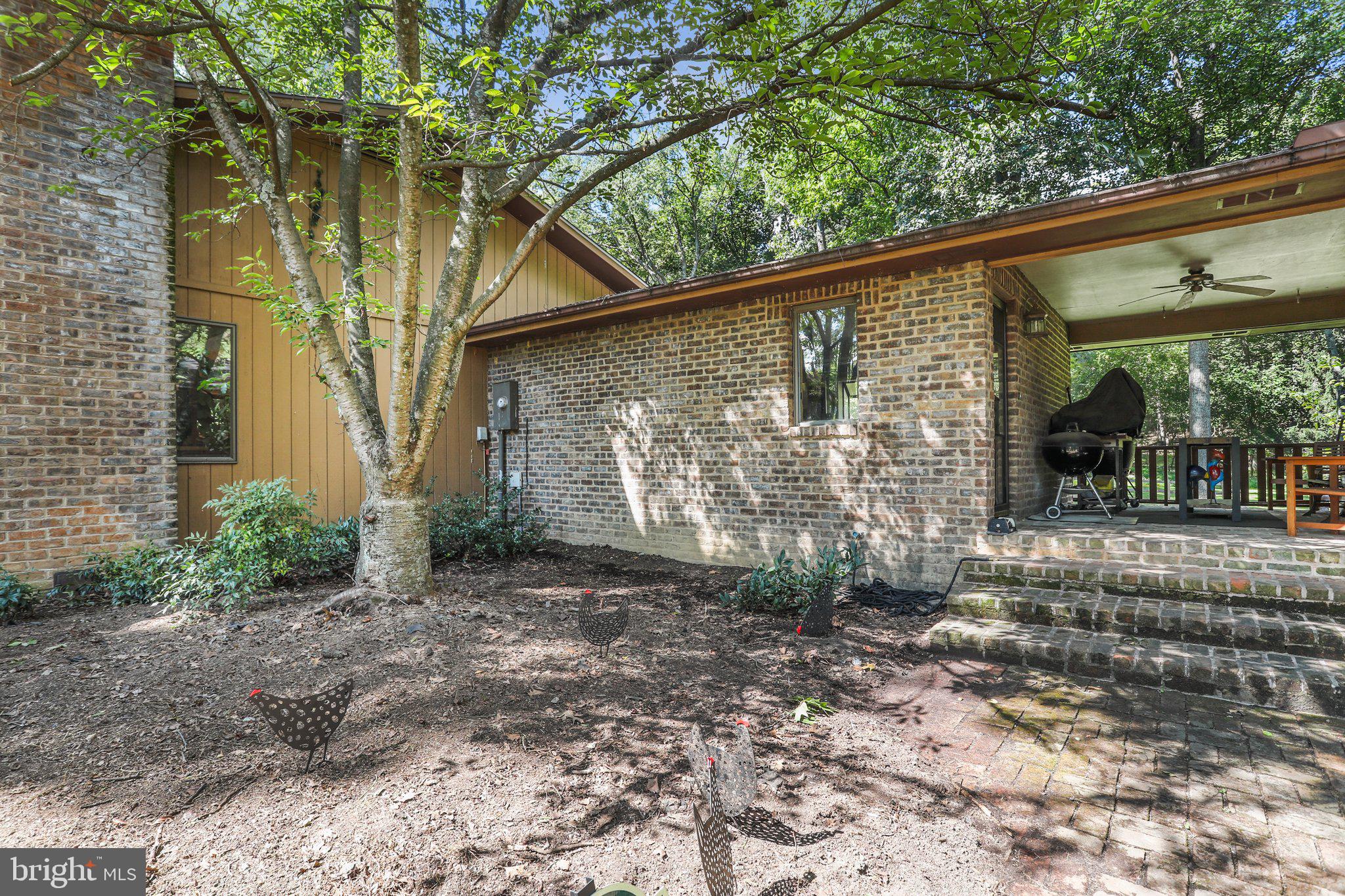 1121 Showers LANE