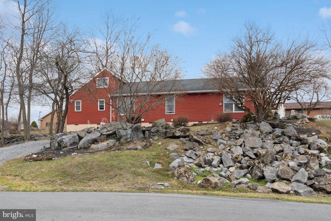 806 Mulberry Dr