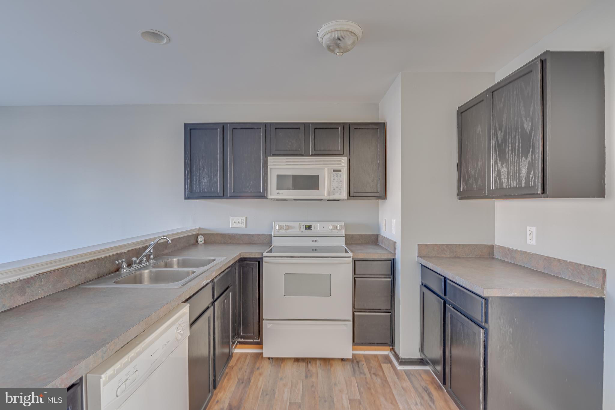 33 Sanford Dr
