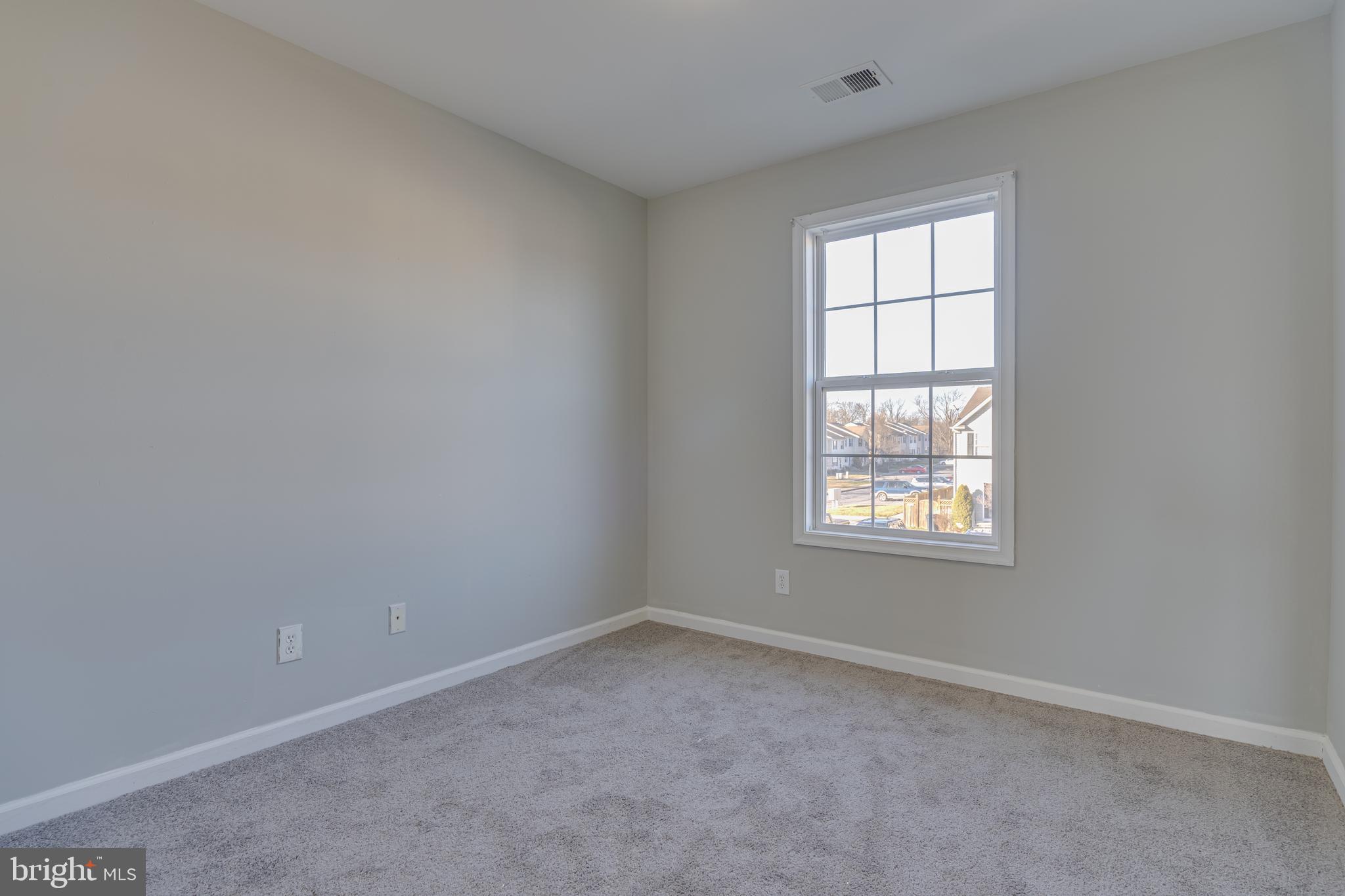 33 Sanford Dr