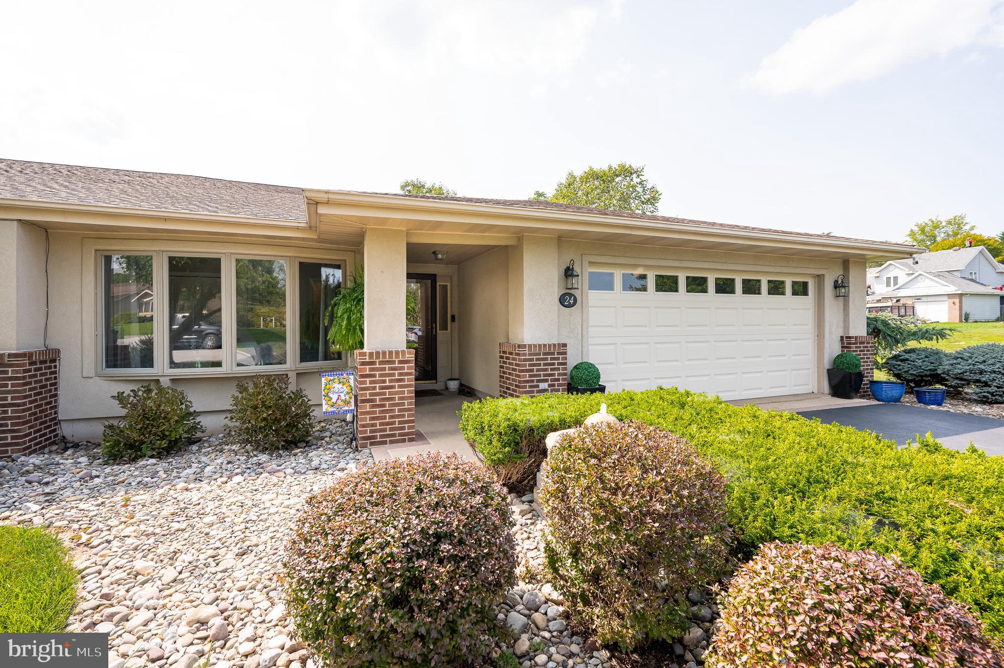 24 ARROWHEAD RIDGE